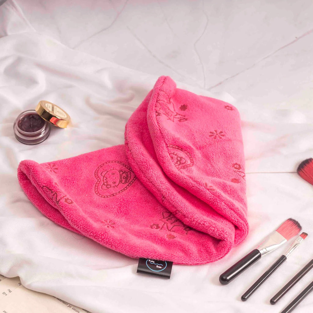 The Science Behind Microfiber Towels: Why They're Superior for Hair and Skin Health