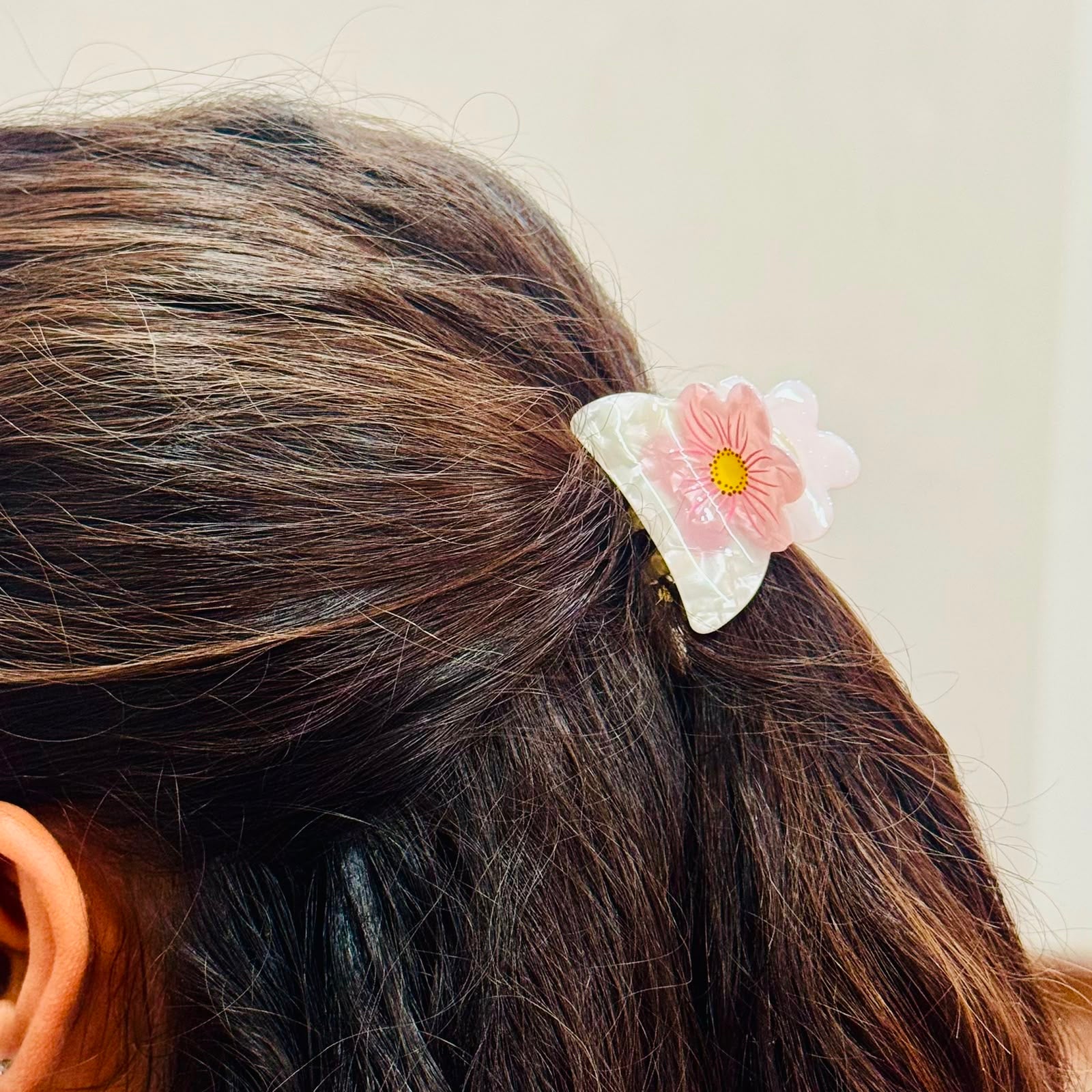 Floral Glossy Clip