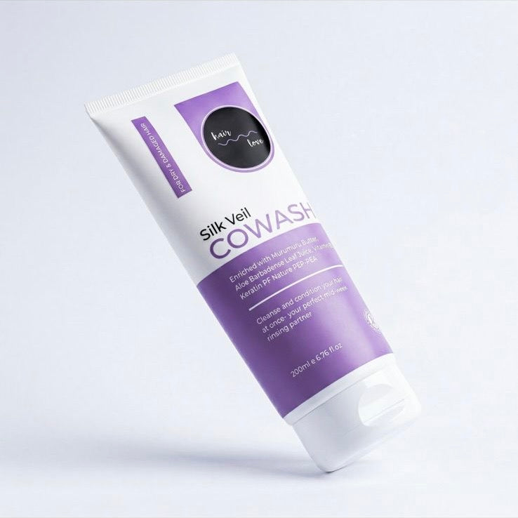 Co-wash for curly hair in India designed for gentle cleansing, hydration and frizz control.